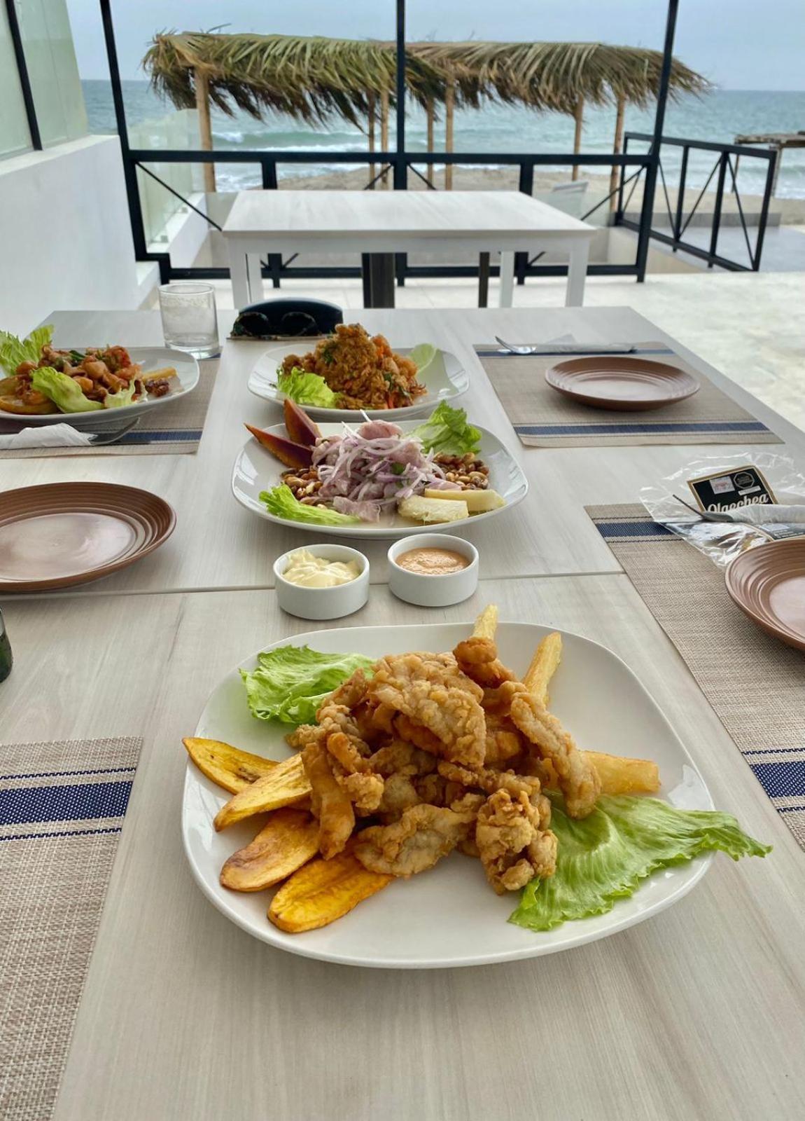 Riviera Vichayito Hotel Ngoại thất bức ảnh